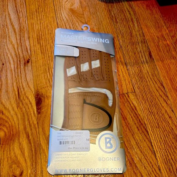 NWT BOGNER WOMENS GOLF GLOVE LEFT - SIZE M - Picture 1 of 2